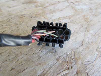 BMW Black Connector w/ Pigtail 75903644